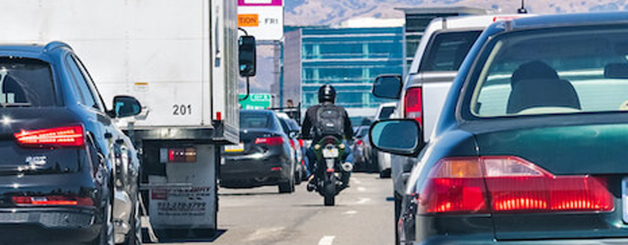 What is lane splitting & when to call at attorney?